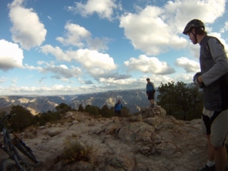 Vista sobre el barranco en  ciclismo